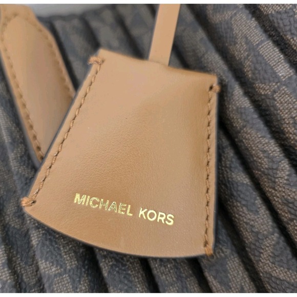 MICHAEL KORS Sinclair Large Pleated Monogram North South Tote Bag.  Excellent - Picture 6 of 10